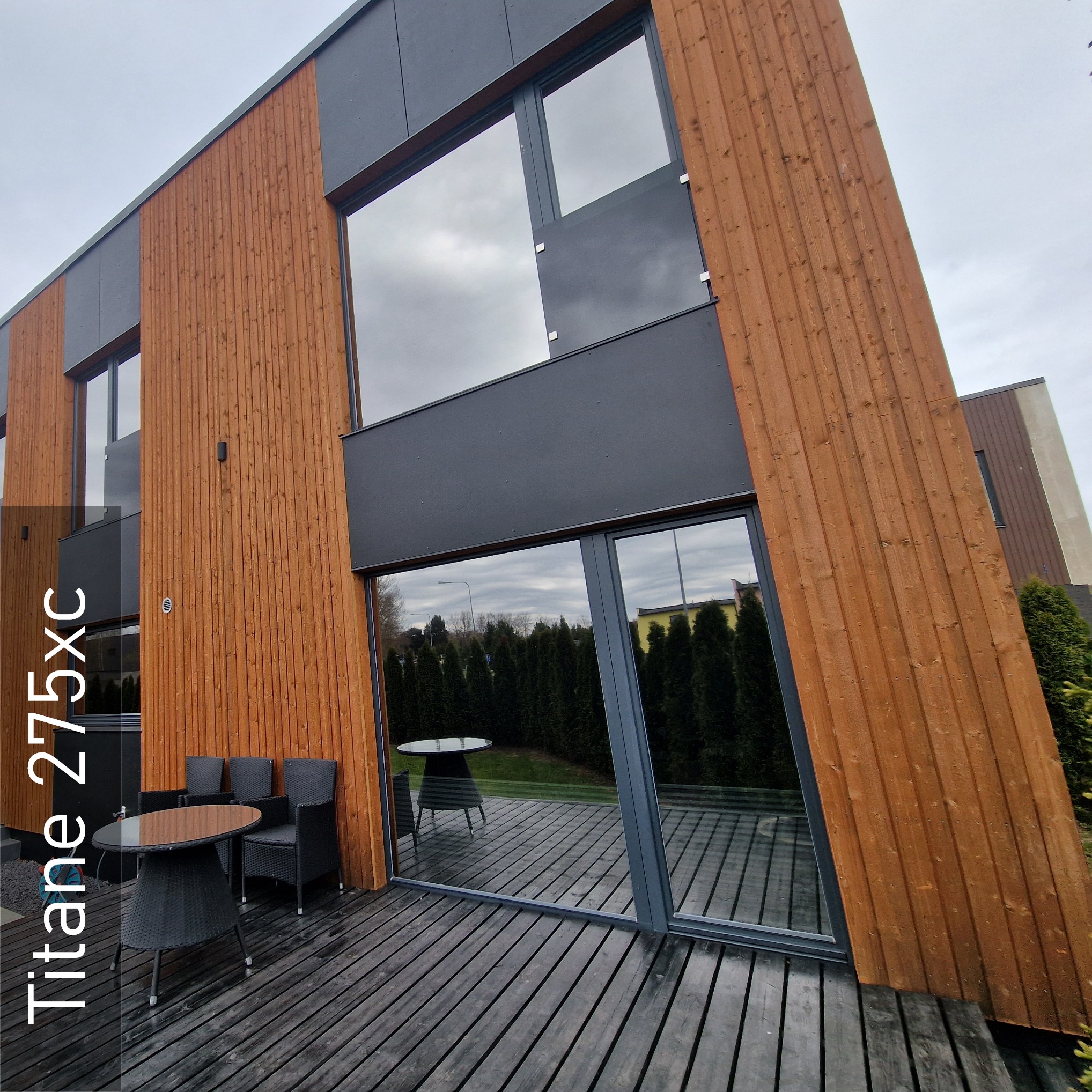 Частный дом в Какумяэ - Solar Screen Titane 275XC